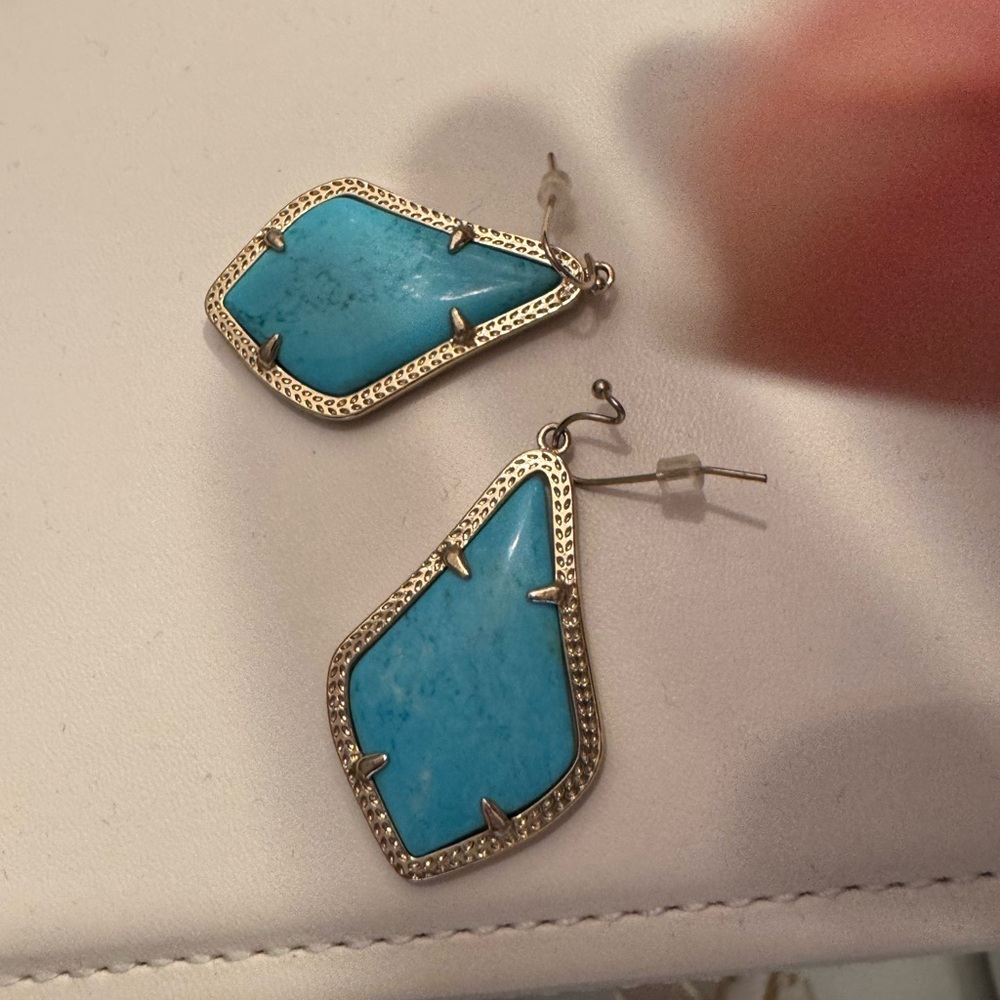 Kendra Scott turquoise earrings with box